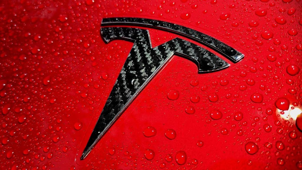 تسلا تنجو من برمجية انتزاع فدية بفضل نزاهة موظف - Tesla