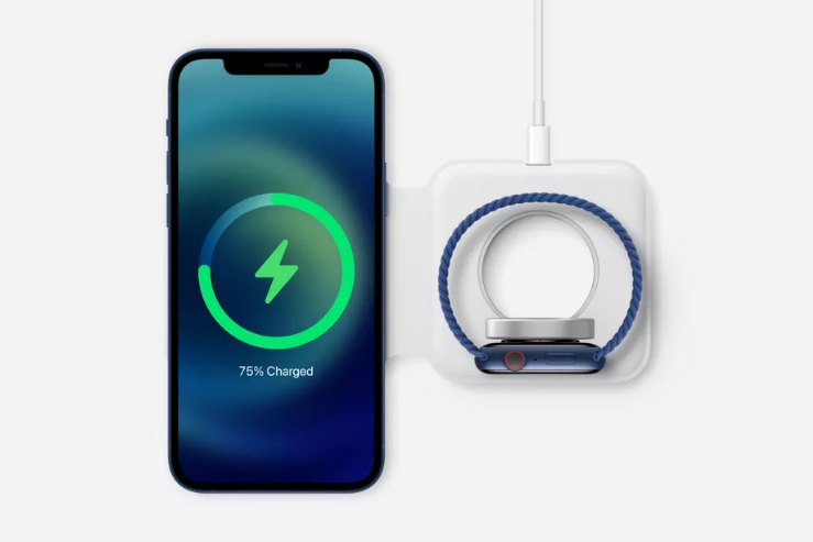 آيفون 12 يدعم الشحن اللاسلكي السريع بقدرة 15 واط عبر MagSafe فقط 
